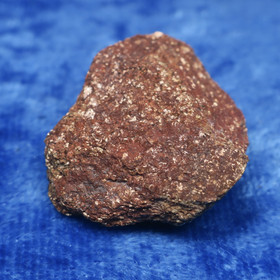 Luonnollinen punainen aventuriini raaka 7g.  jj43