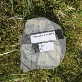 Kiastoliitti ristikivi siivu 95g 85x80x7mm nro3 