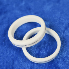 Poronluu-hopeasormus. Valitse koko valikosta