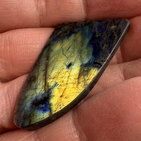 Spektroliitti kapussi. Ylämaa KSP44