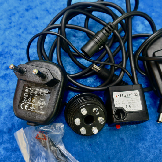 Suihkulähdepumppu 150L, Led-valolla. Seliger