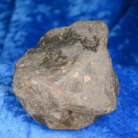 Basaltti 227g 6x6x4cm Laitilan musta Laitila Suomi Hi38b