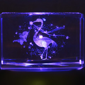 Kristallikuutio 6cm vauva ja haikara, vaakataso