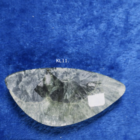 Kapussi serafiniitti klinokloori kolmikulmainen KL11