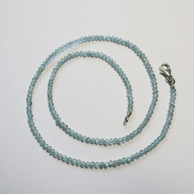 Kaulahelmet apatiitti viistehiottu 2.3-3mm, pituus 45cm