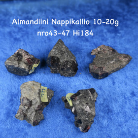 Almandiini granaatti raaka 10-20g nro43-47 Nappikallio Hi184 Valitse
