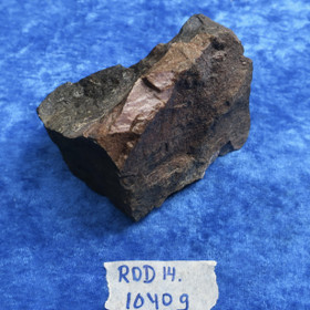 Rodoniitti 1040g raakakivi. Vittinki Suomi ROD14