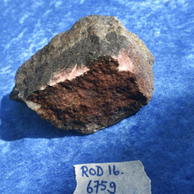 Rodoniitti 675g raakakivi, keräilykivi. Vittinki Suomi ROD16