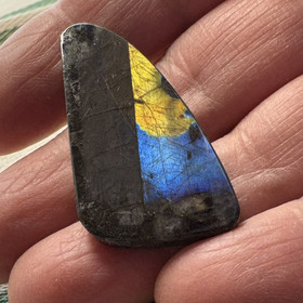 Spektroliitti kapussi. Ylämaa KSP68