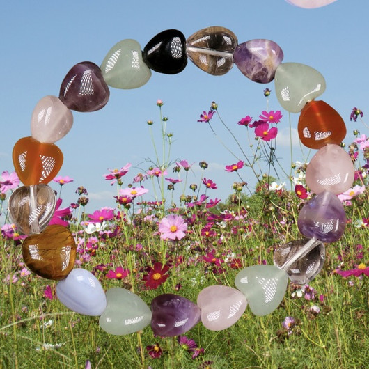 Rannekoru kivisydän 10mm eri kivilaatuja. Valitse koko