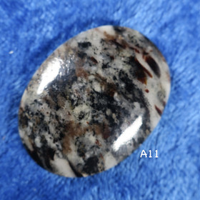 Kapussi astrofylliitti ovaali, ryhmä1. Valitse