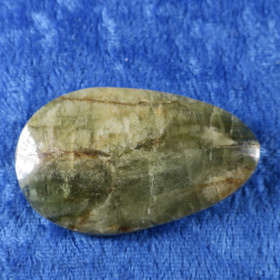 Apatiitti hiottu vihreä taskukivi  asparagoliitti nro4