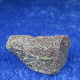 Uvaroviitti raaka 49g 35x25x25mm Outokumpu Suomi Hi87N