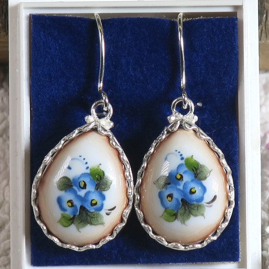 Korvakorut filigraani emalikoru, orvokit CL7