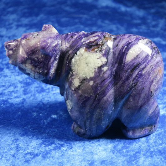 Kiviveistos karhu 850g tsharoiitti koko 8x13cm 