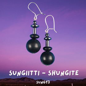 Korvakorut sungiitti ja hematiitti SUNG13