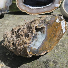 Akaattigeodi iso 1,9kg  61s Brasilia