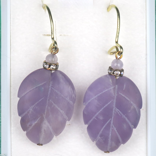 Korvakorut ametisti lehti zirkonikoristein