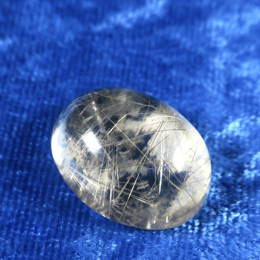 Kapussi rutiilikvartsi 18x23x12mm  ovaali cabochon nro M