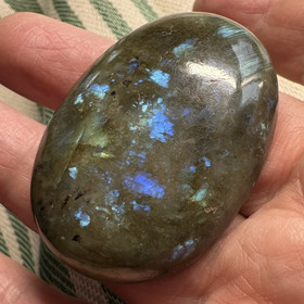 Labradoriitti kapussi 52x36x14,5mm KL6