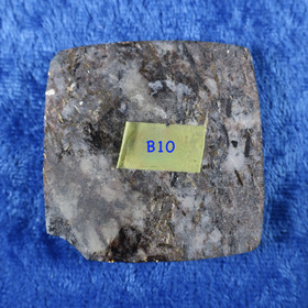 Kapussi astrofylliitti 43x43 5mm iso neliö B10. Sekunda