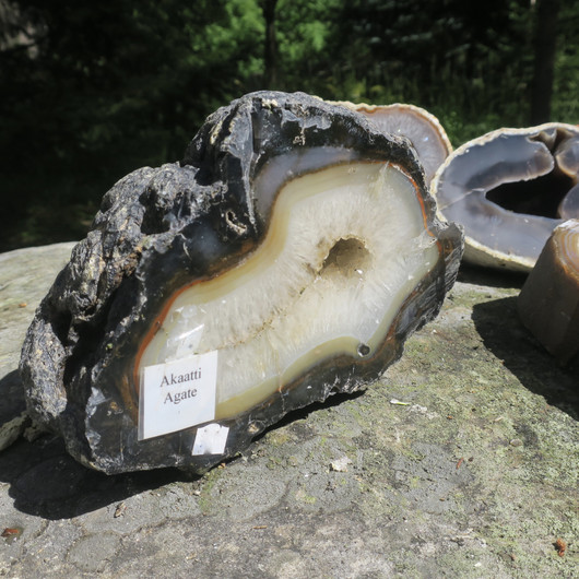 Akaattigeodi iso 5,1kg  61i 