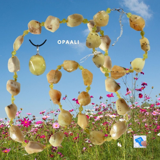 Helmet opaali keltainen väleissä krysoliitti ja akaatti 69cm KRY1