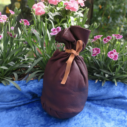 Poronnahkapussi korkeus 14cm, leveys 10cm