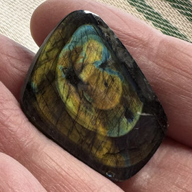 Spektroliitti kapussi. Ylämaa KSP56