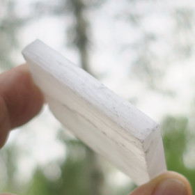 Seleniitti raakapala litteä ja leveä siivu n.5cm pitkä