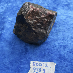 Rodoniitti 938g raakakivi, keräilykivi. Vittinki Suomi ROD12