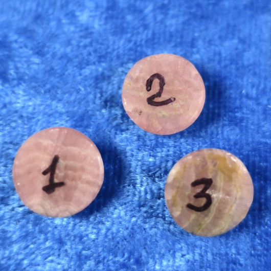 Kapussi rodokrosiitti 12mm pyöreä cabochon