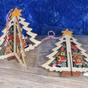 Joulukoriste joulukuusessa porot ja tähti, puuta