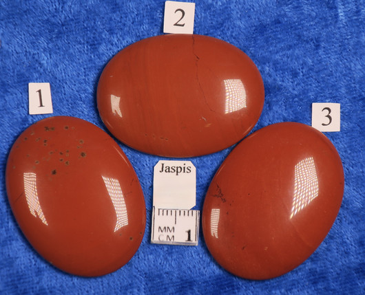 Kapussi punainen jaspis 30x40mm ovaali cabochon