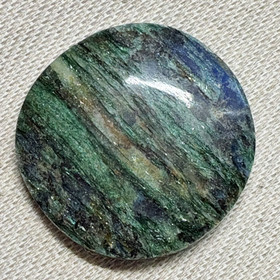 Kapussi fuksiitti 47x48x11mm reuna suora 3mm