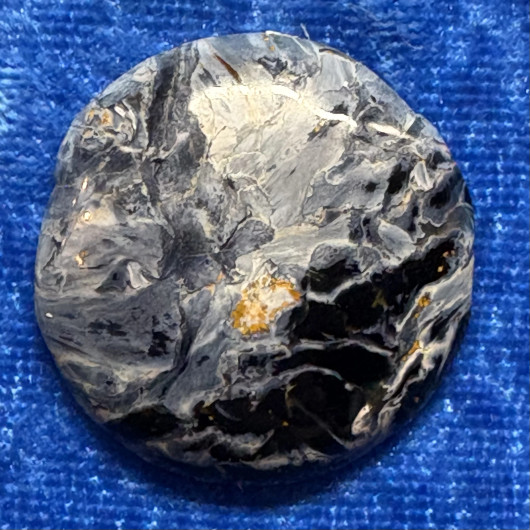 Kapussi pietersiitti cabochon w54