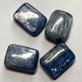 Kyaniitti sininen 10x14x5 irtohelmi 