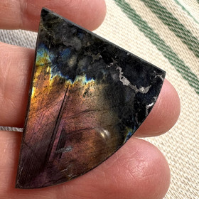 Spektroliitti kapussi. Ylämaa KSP28