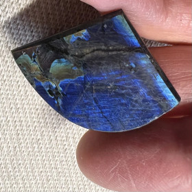 Spektroliitti kapussi. Ylämaa KSP20