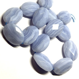 Irtohelmi kalsedoni viistehiottu pitsiakaatti 17x25x9mm