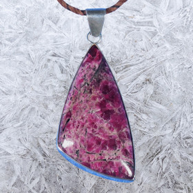 Hopeariipus eudialyytti kolmikulmainen  EUD4