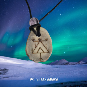 Riipus poronsarvi ja ametisti, kaiverrettu VIISAS NAINEN 96