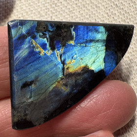 Spektroliitti kapussi. Ylämaa KSP17