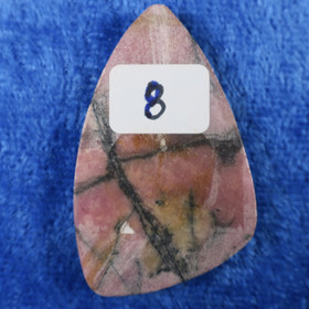 Kapussi rodoniitti kolmikulmainen cabochon nro8