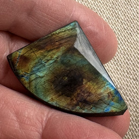 Spektroliitti kapussi. Ylämaa KSP35