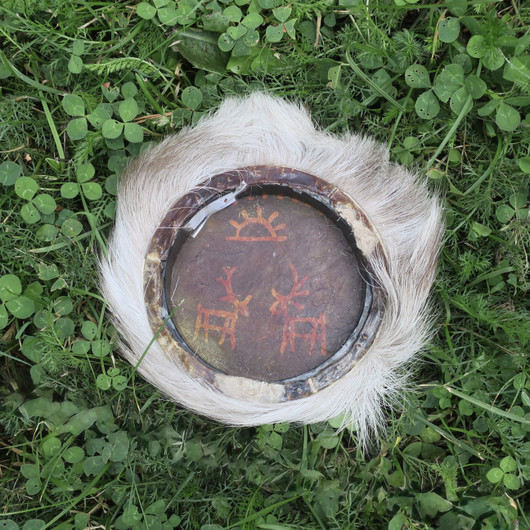 Noitarumpu 10cm koristerumpu hopeaporot ja aurinko poronkarvasomistein