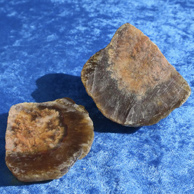 Selestiini, skarni halkaistu raakakivi 212g kaunis yksilö Hi175C