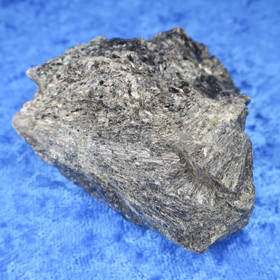 Nuummiitti 118g 65x55x30mm sis biotiitti ja kordieriitti Hi133 