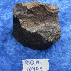 Rodoniitti 1040g raakakivi. Vittinki Suomi ROD14