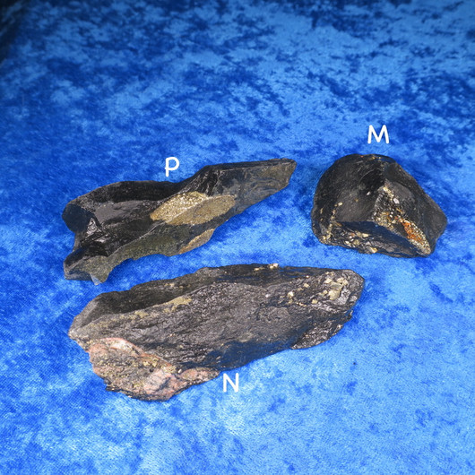 Mustaliuske ja pyriitti Suomi 90-123g Hi180 m-n-p. Valitse 